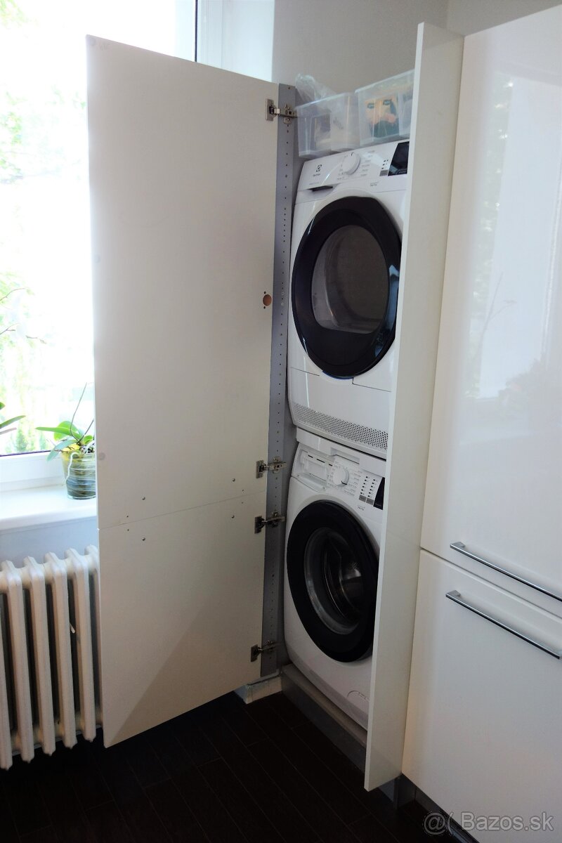 Prenájom 2 izbového bytu Nivy - 13