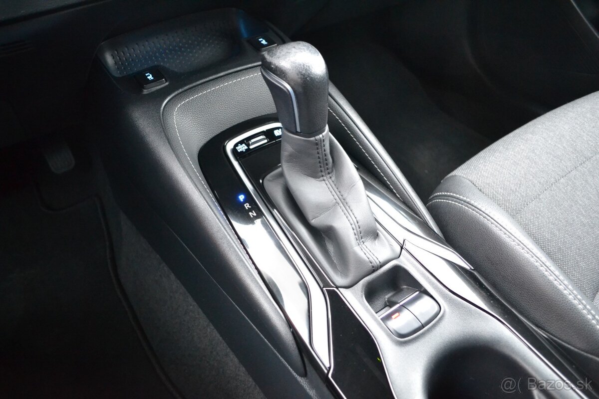 Toyota Corolla Combi 1.8 Hybrid Full LED - 13