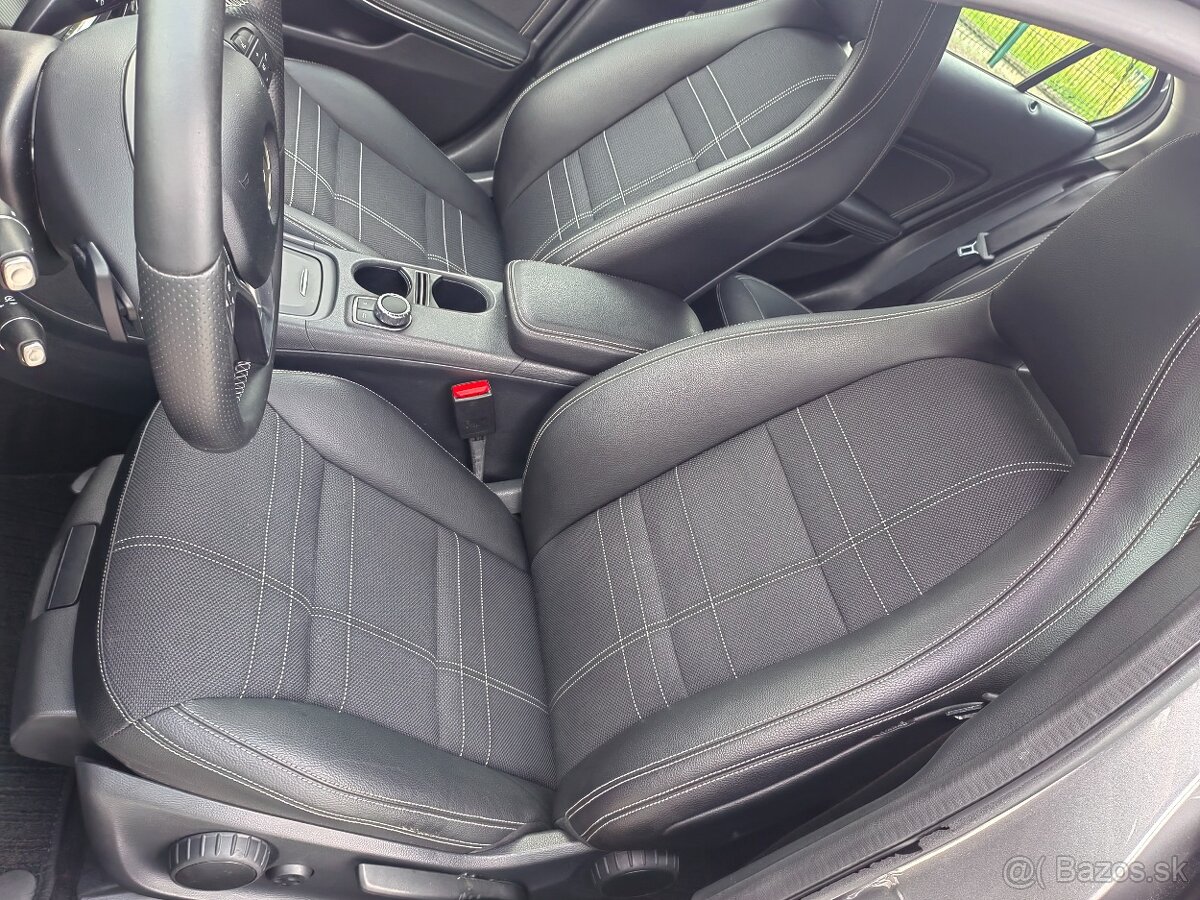 MERCEDES BENZ GLA 220 CDI 4MATIC - 13