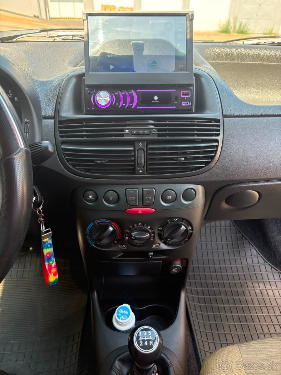 Fiat Punto 1.2 44kW, benzín - 13