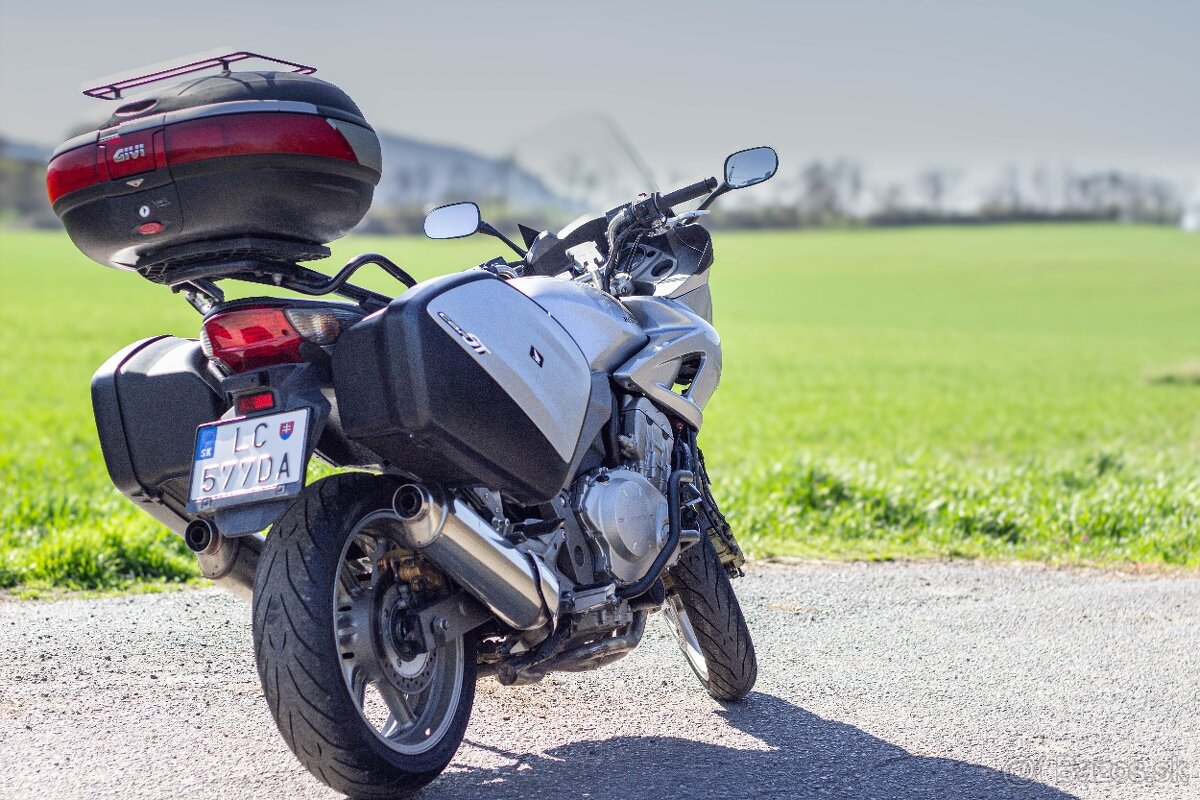 Pedám Honda CBF 1000 A - 13