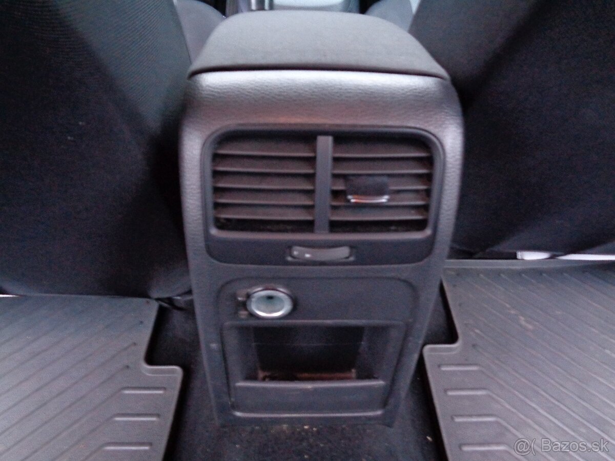 Volkswagen Jetta 1.6 TDI Comfortline - 13