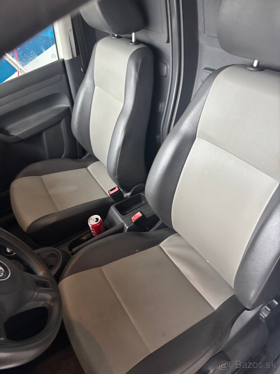 Volkswagen Caddy 1.6tdi - 13