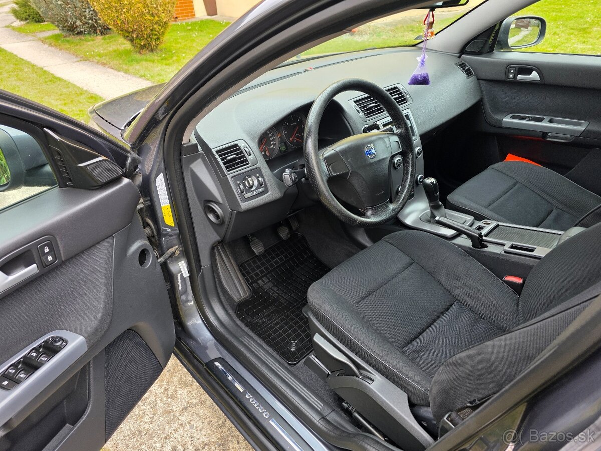 Volvo S40 2.0D Momentum,100kW - 13