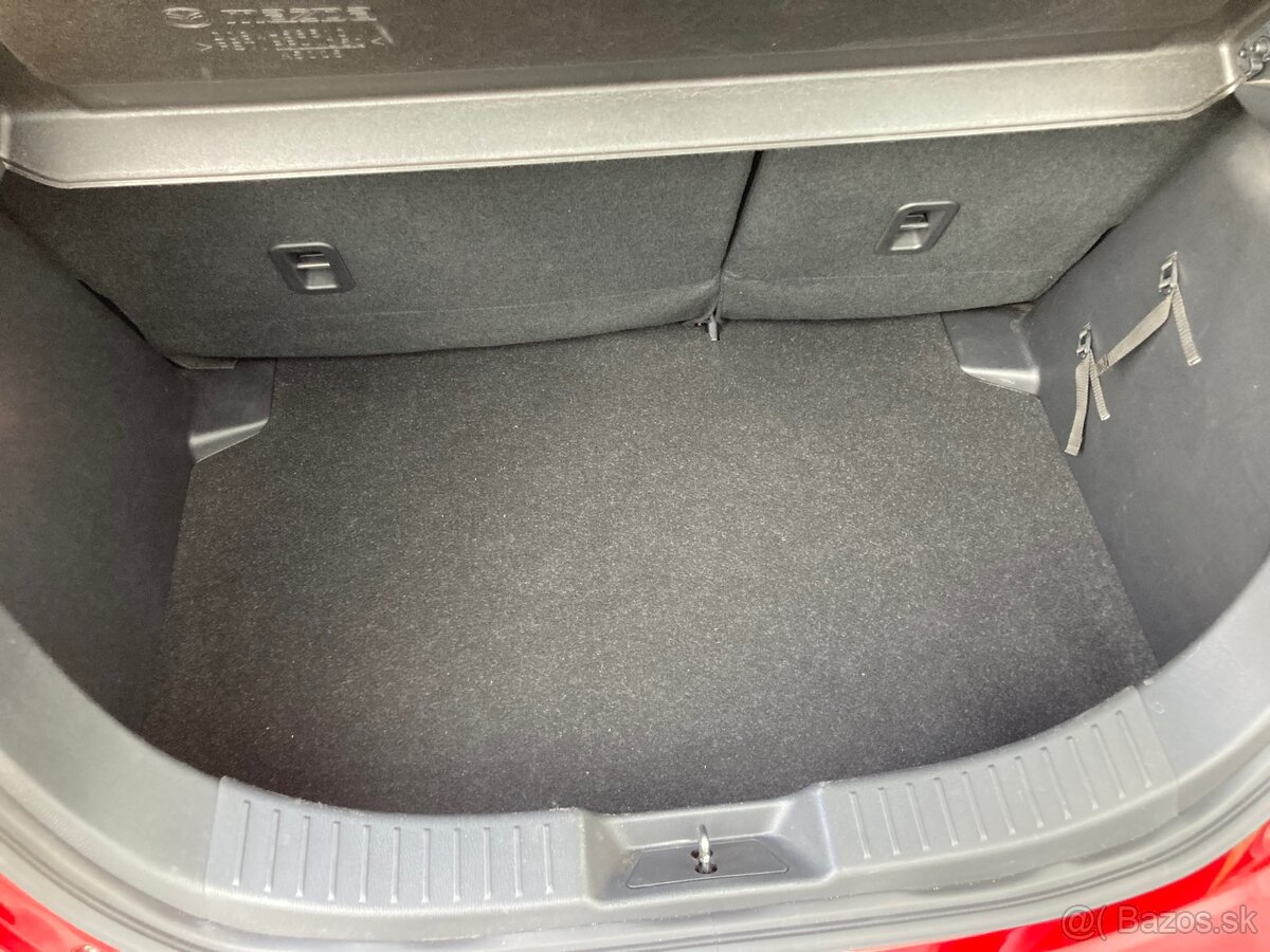 Mazda 2, 1,5 - 90k, len 16.000km - 13