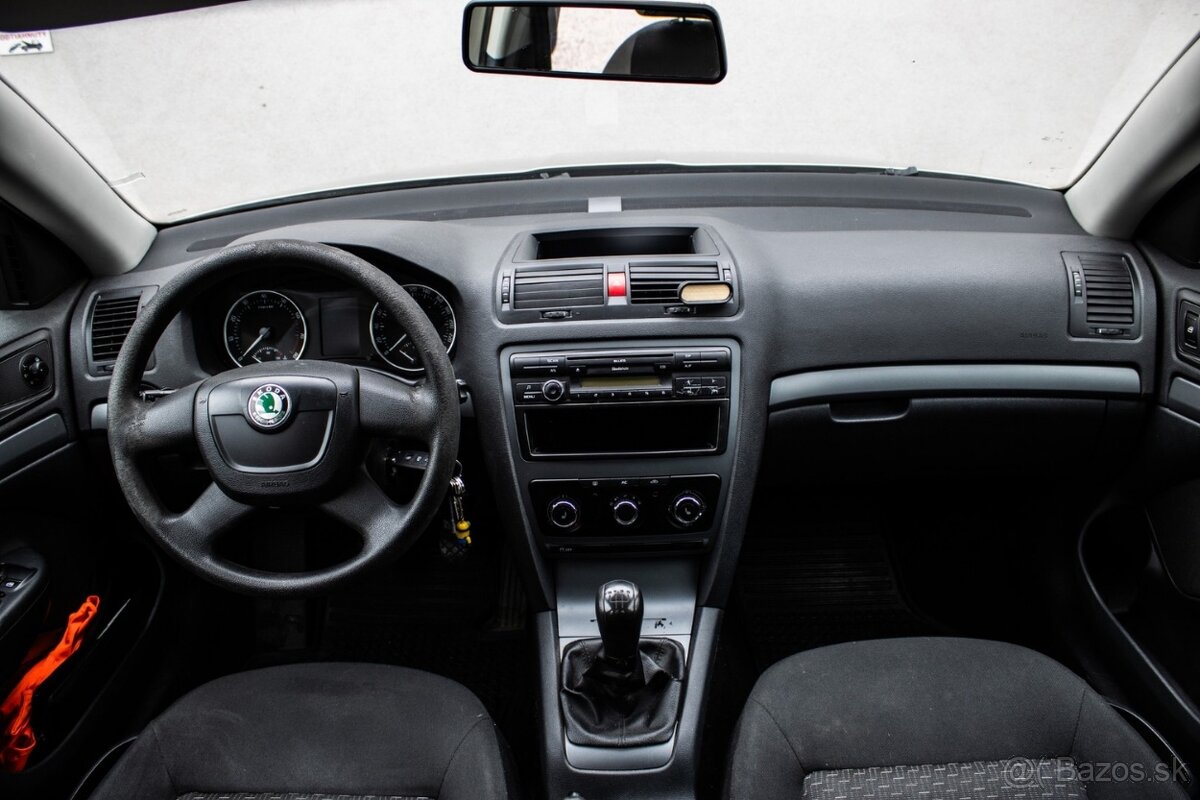 Škoda Octavia 1.6 MPI Ambiente, 75 kW, M5, 5d. - 13