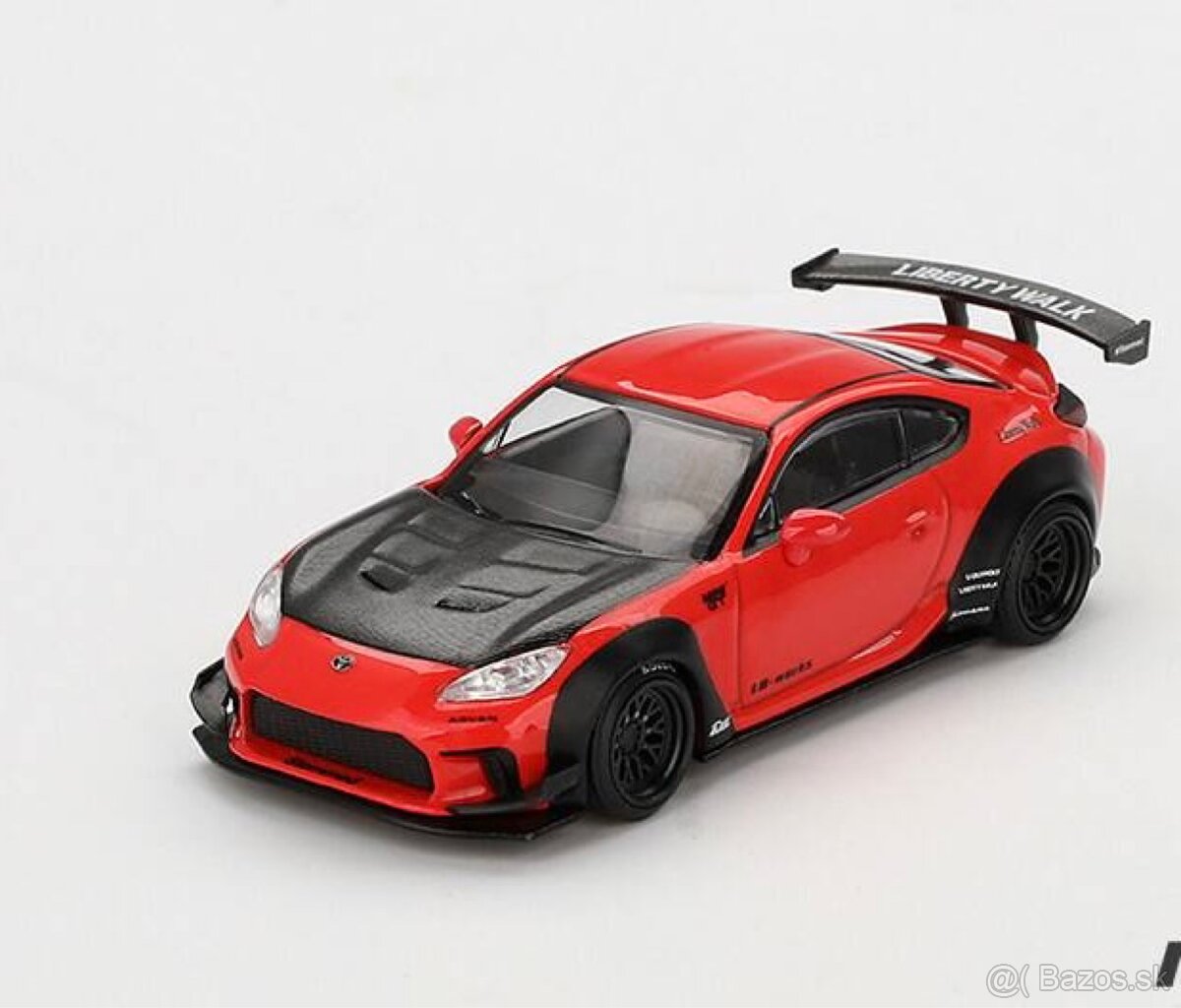 Mini GT - 13