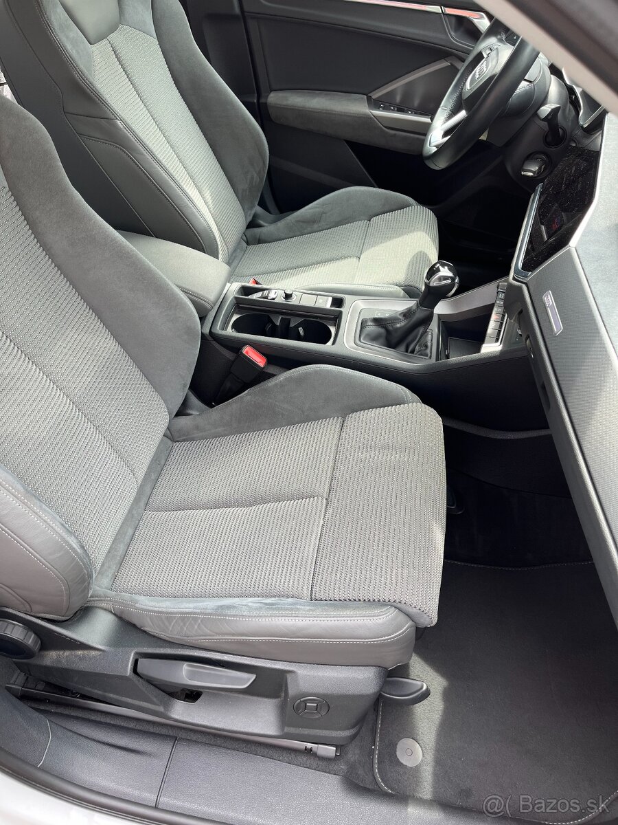 Predám Audi Q3 sportback S-line 1,5 eTFSI - 13