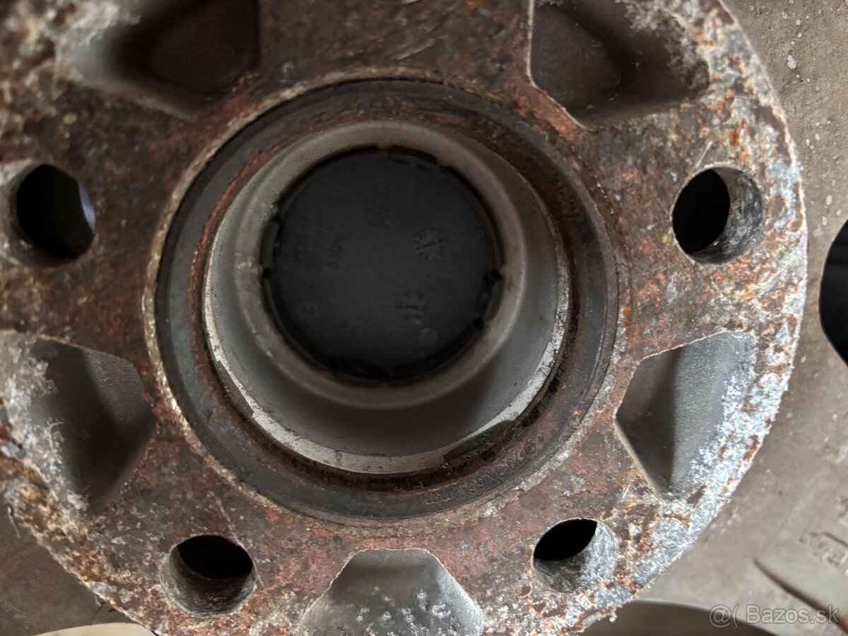 225/60 R17 114.3 - 13