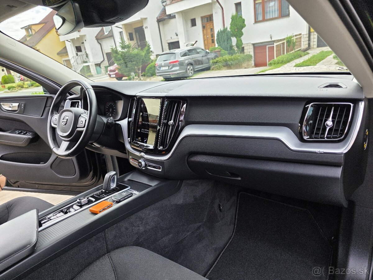 Volvo XC60 2.0 B4 mHEV Momentum Pro A/T - 145kw - 13