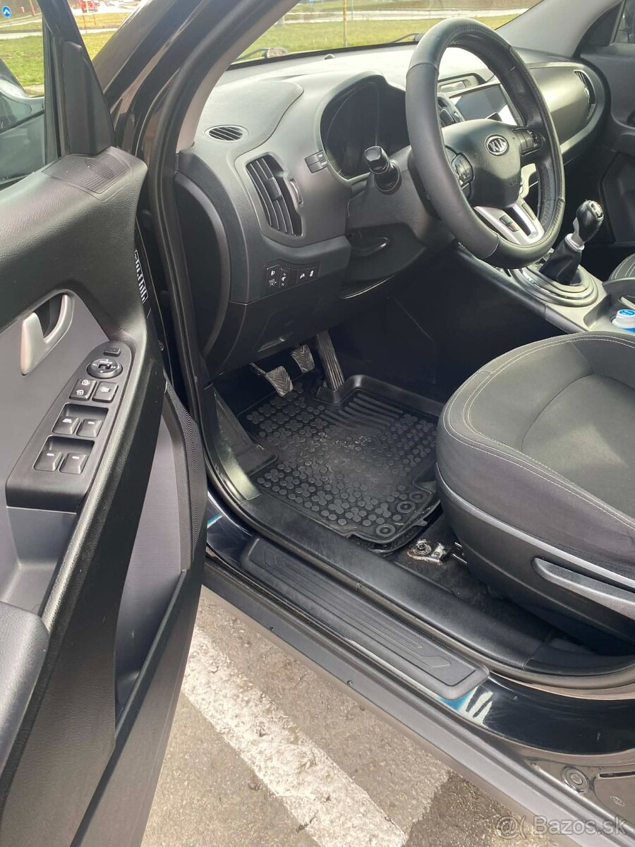 Predám Kia Sportage 1.7crdi 85kw - 13