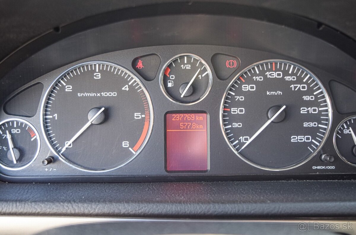 Peugeot 407 SW 2.0 HDi 2010 - 13