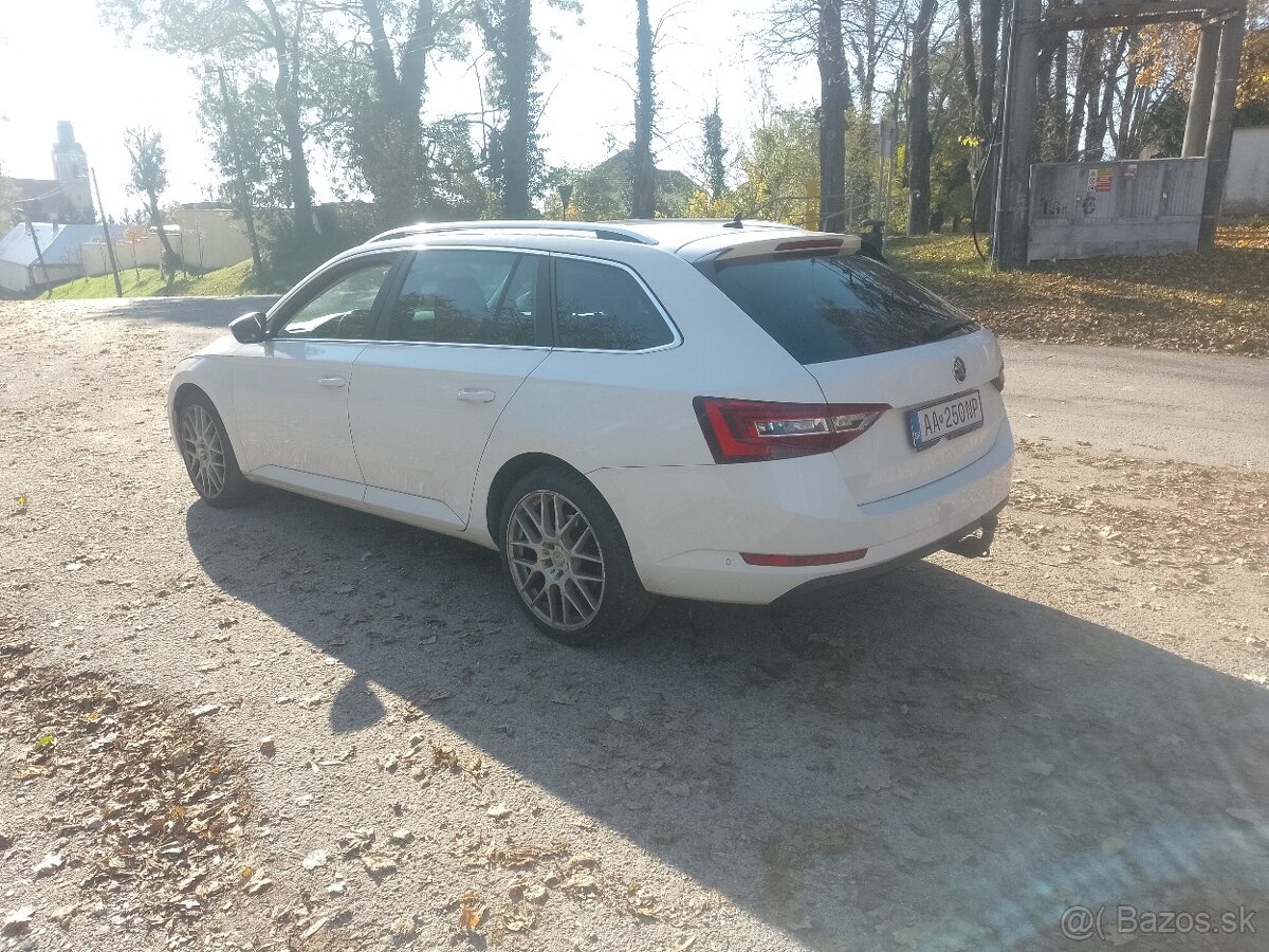Predám 4x4 Škoda Superb 3 combi ročník 2016 DSG - 13