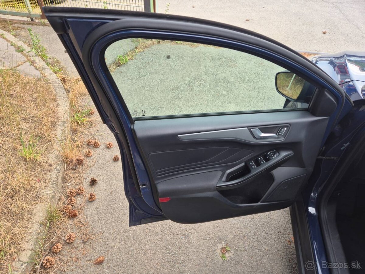 Ford Focus Kombi 1.5 TDCi EcoBlue Trend - 13