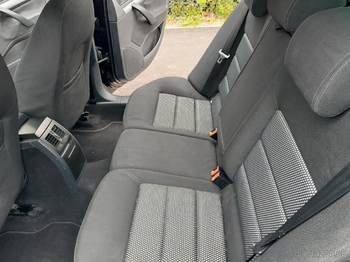 Škoda Octavia Combi 4x4 Scout - 13