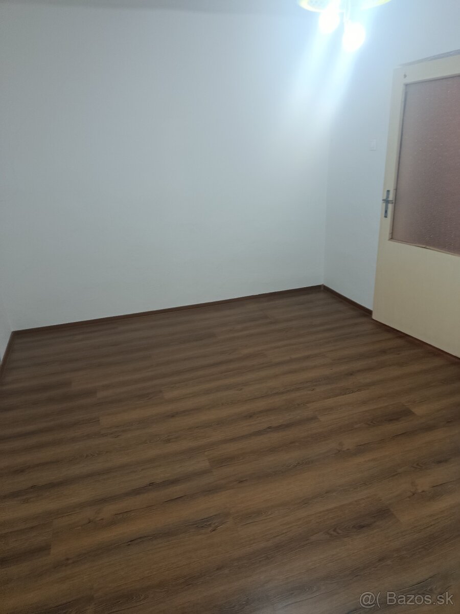 Predáme pekný slnečný Rodinný dom v časti Nadabula - 13