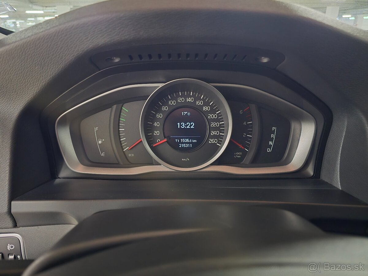 Volvo V60 D3 2.0 D 110 kw 2017 - 13