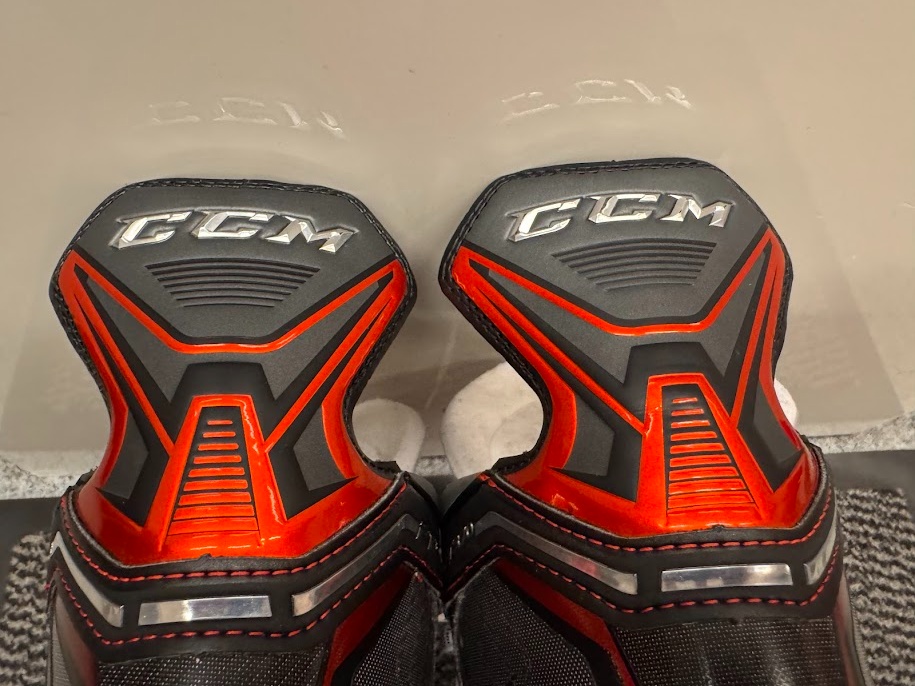 BRUSLE CCM JETSPEED FT 370, vel. 42/7 D - 13