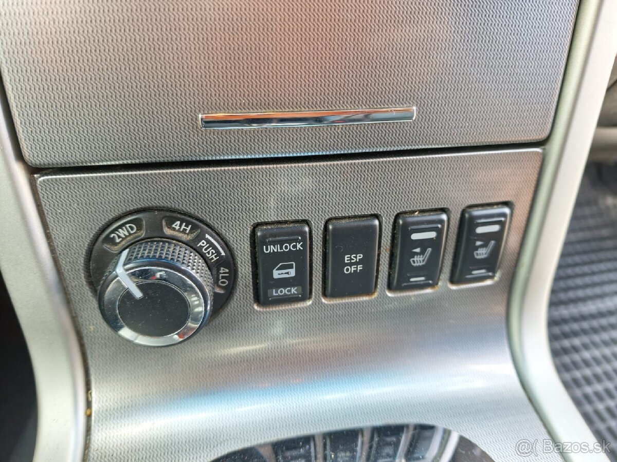 NISSAN NAVARA 3.0 DCI - 13