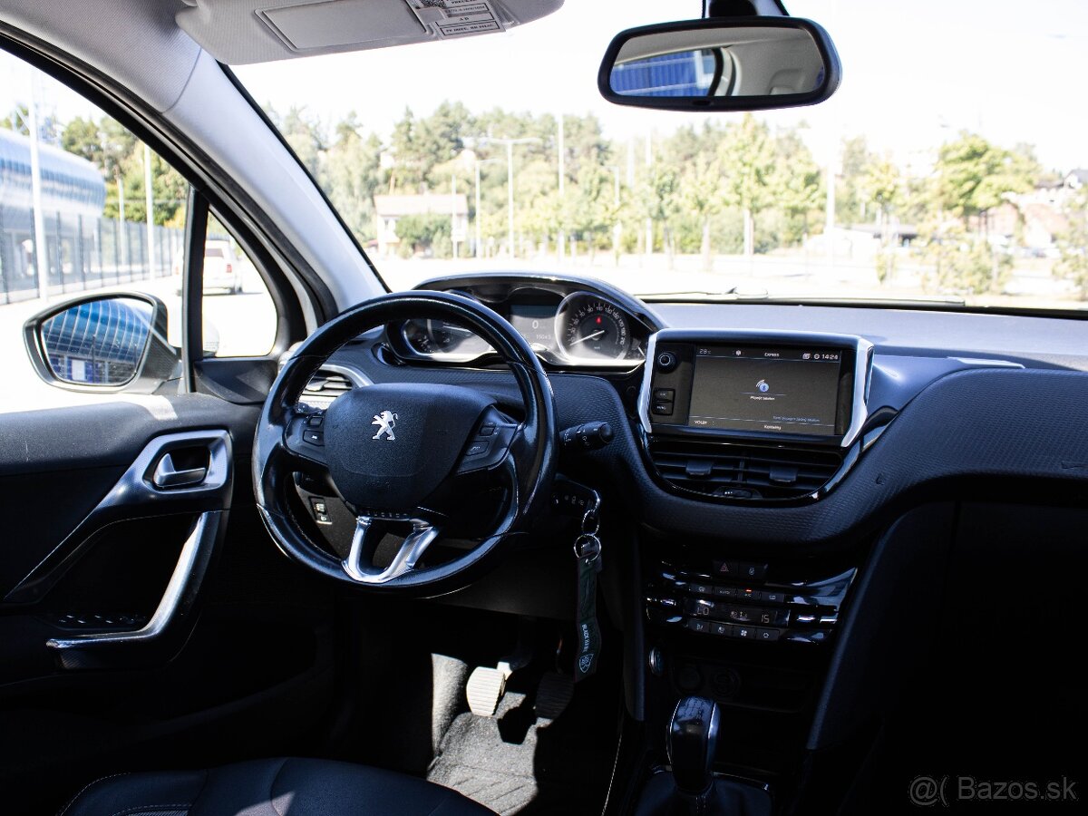Peugeot 2008 1.6 BlueHDi 100 Allure - 13