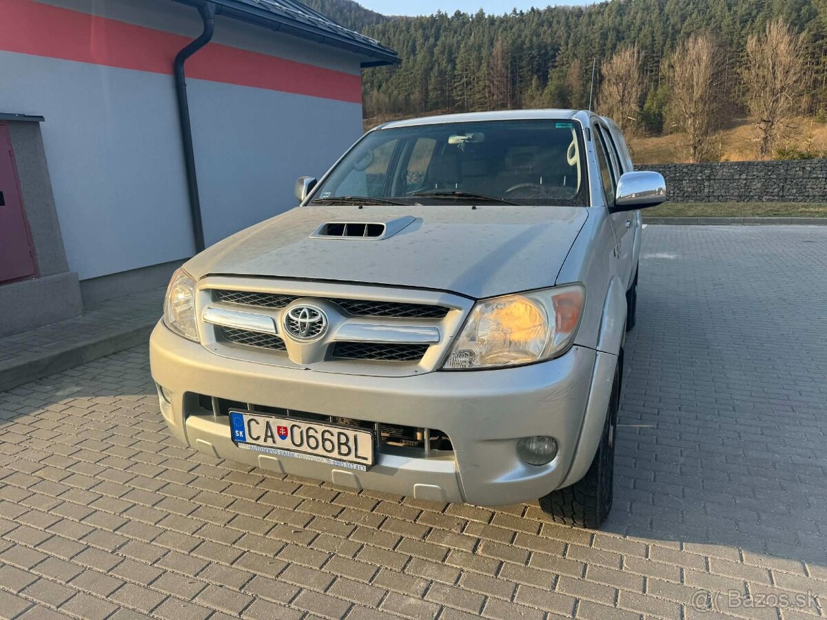 Predám Toyota Hilux 2.5, D-4D - 13