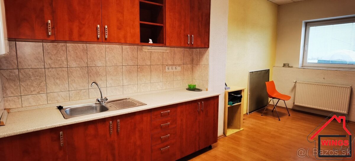 Administratívna budova Niklová ul. Sereď - 13