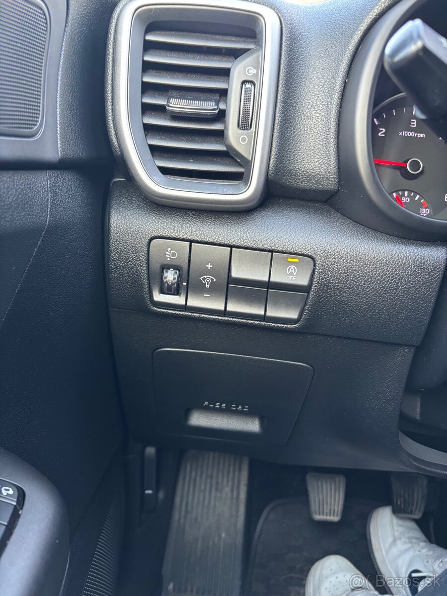 Kia Sportage - 13