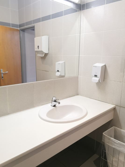 Reprezentatívne kancelárie s výhľadom na jazero, 245 m2 - 13