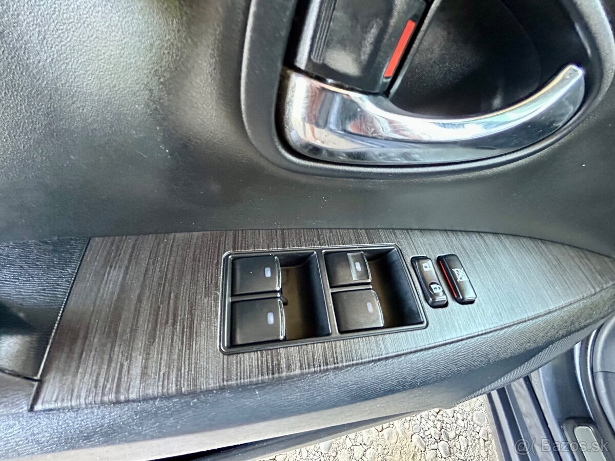 Toyota Avensis Combi 2.2 D-Cat 110kw - 13