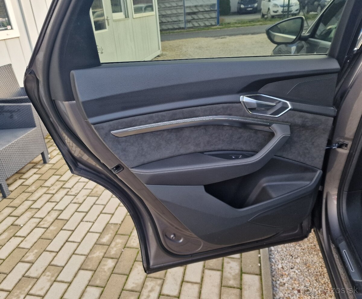 AUDI E-TRON 50 QUATTRO S LINE - 13