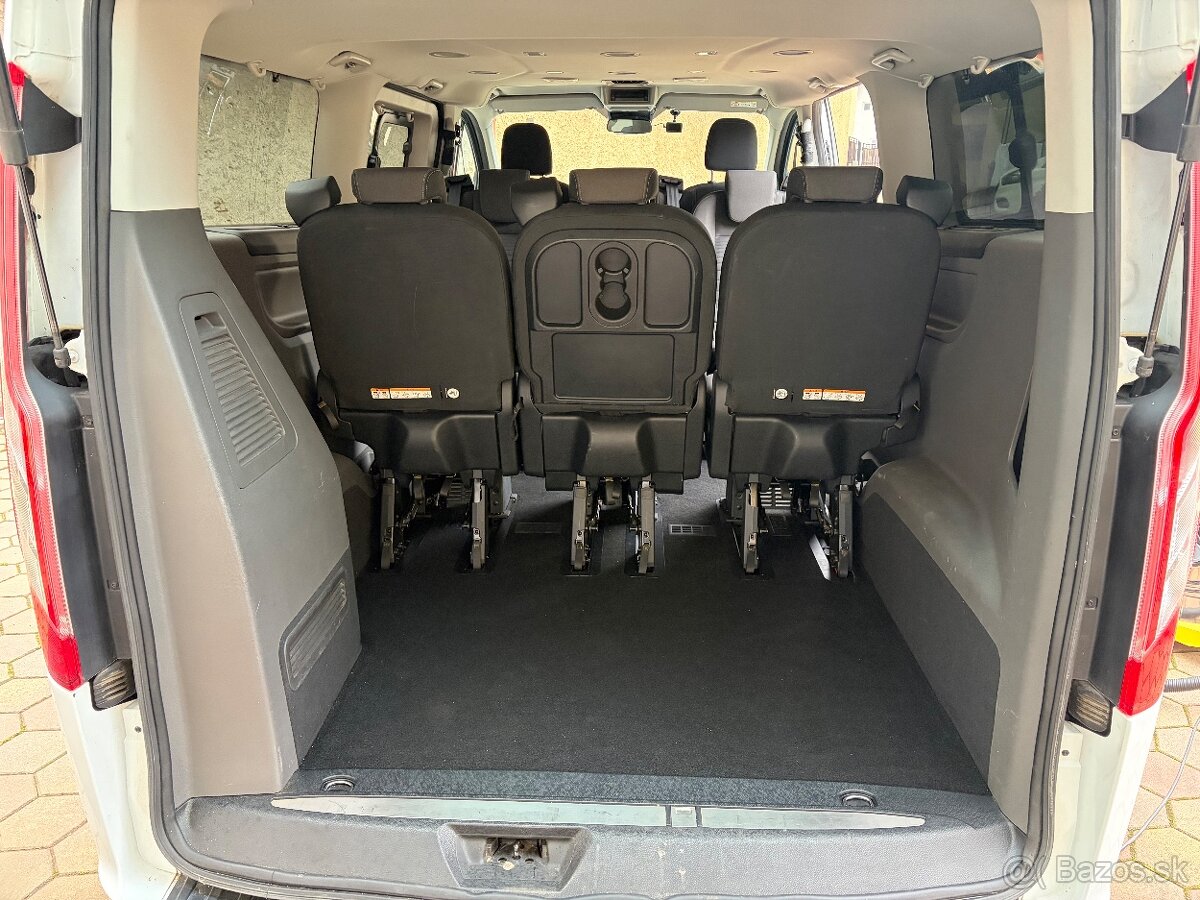 Predam Ford Tourneo Custom - 13