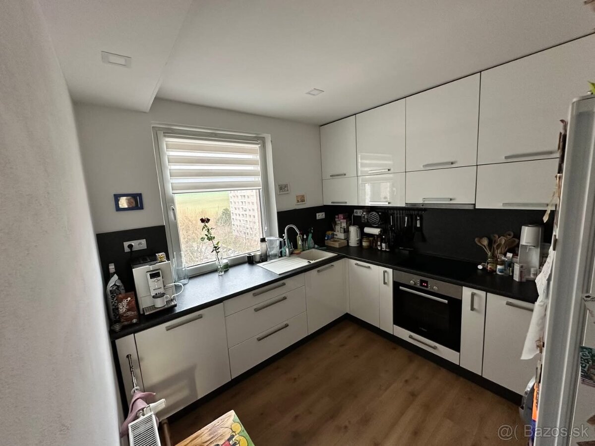Prenájom 4izbový byt Prievidza Zapotôčky - 13