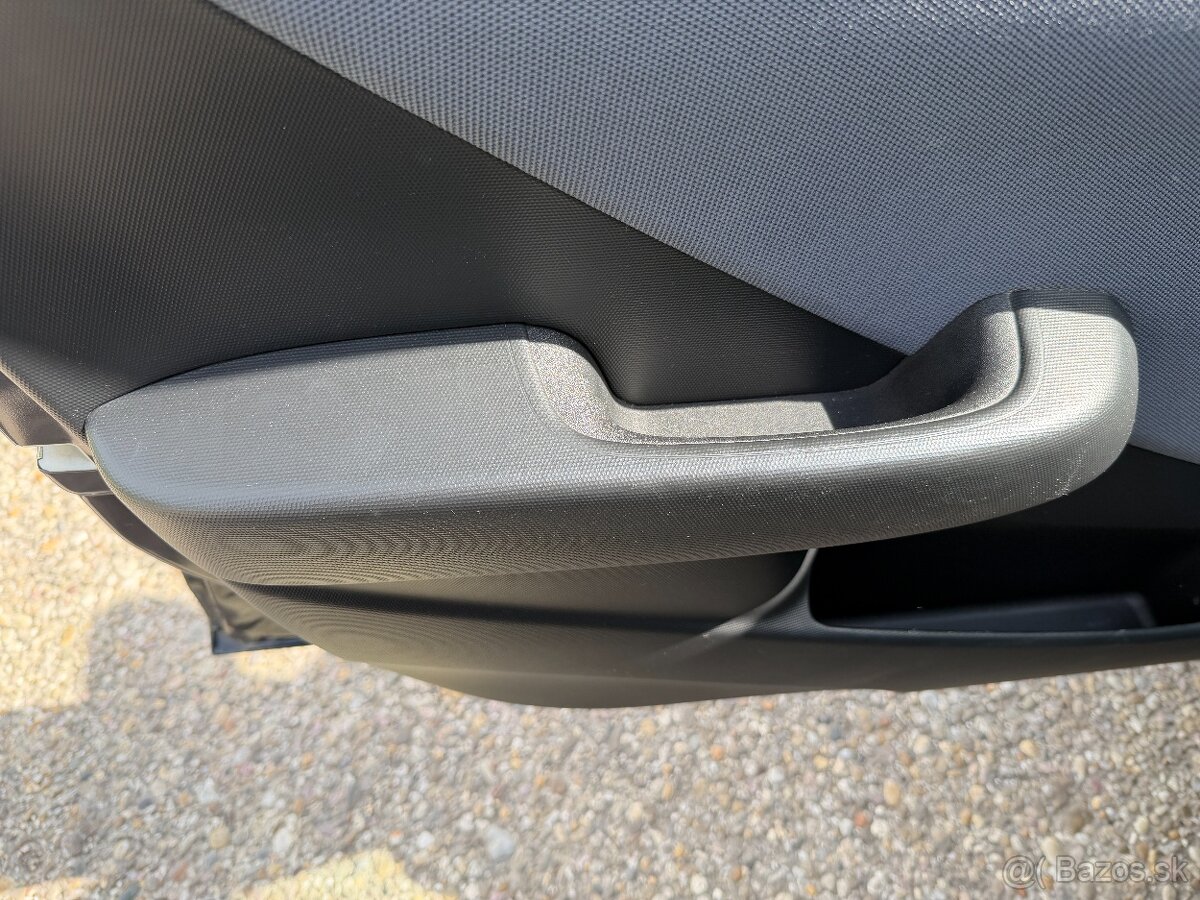 Predám HONDA JAZZ - 13