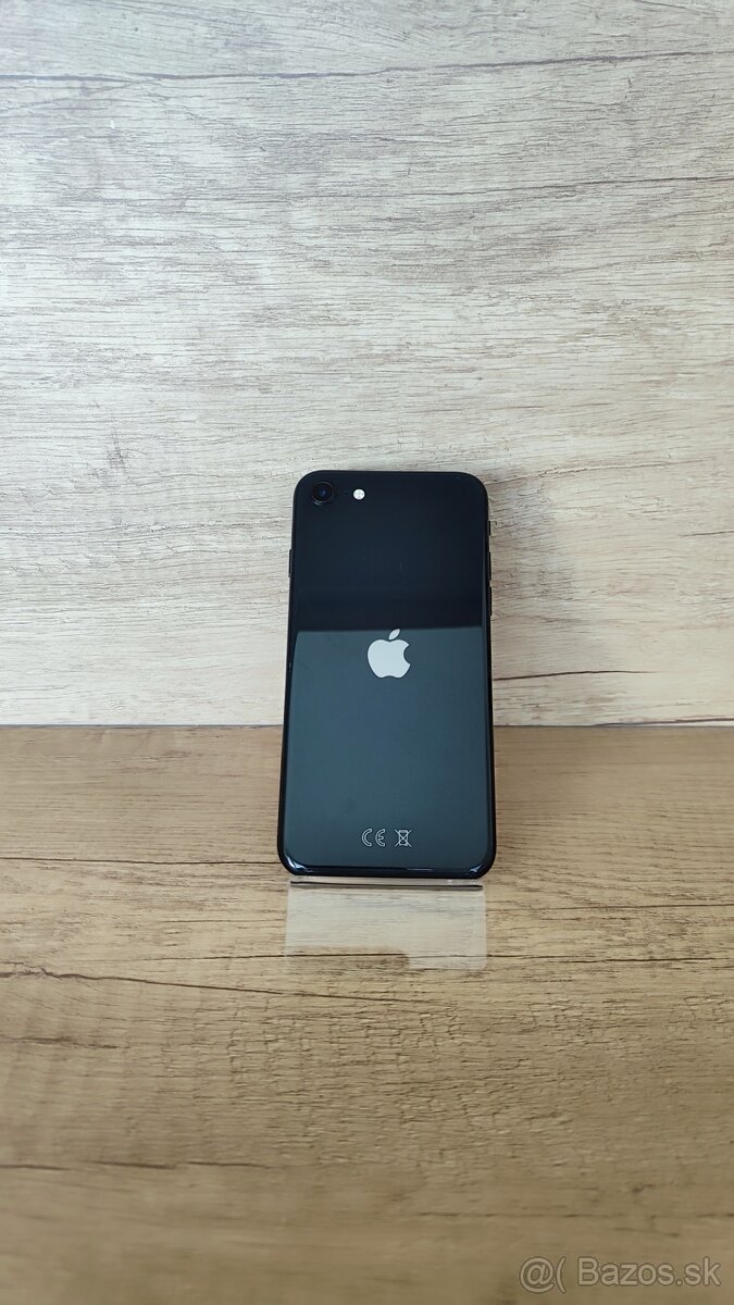 Apple iPhone SE 2020 - super stav - 13