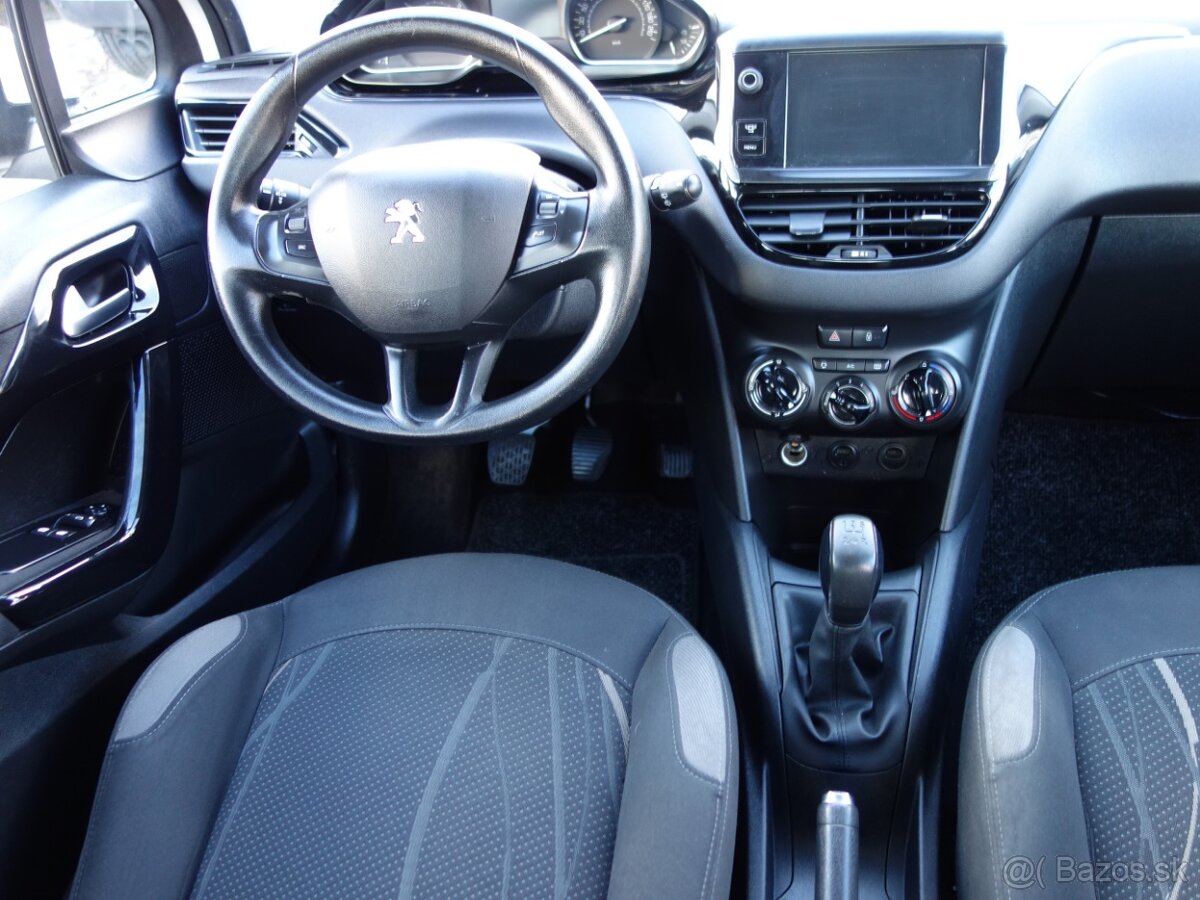 Peugeot 208 - 13