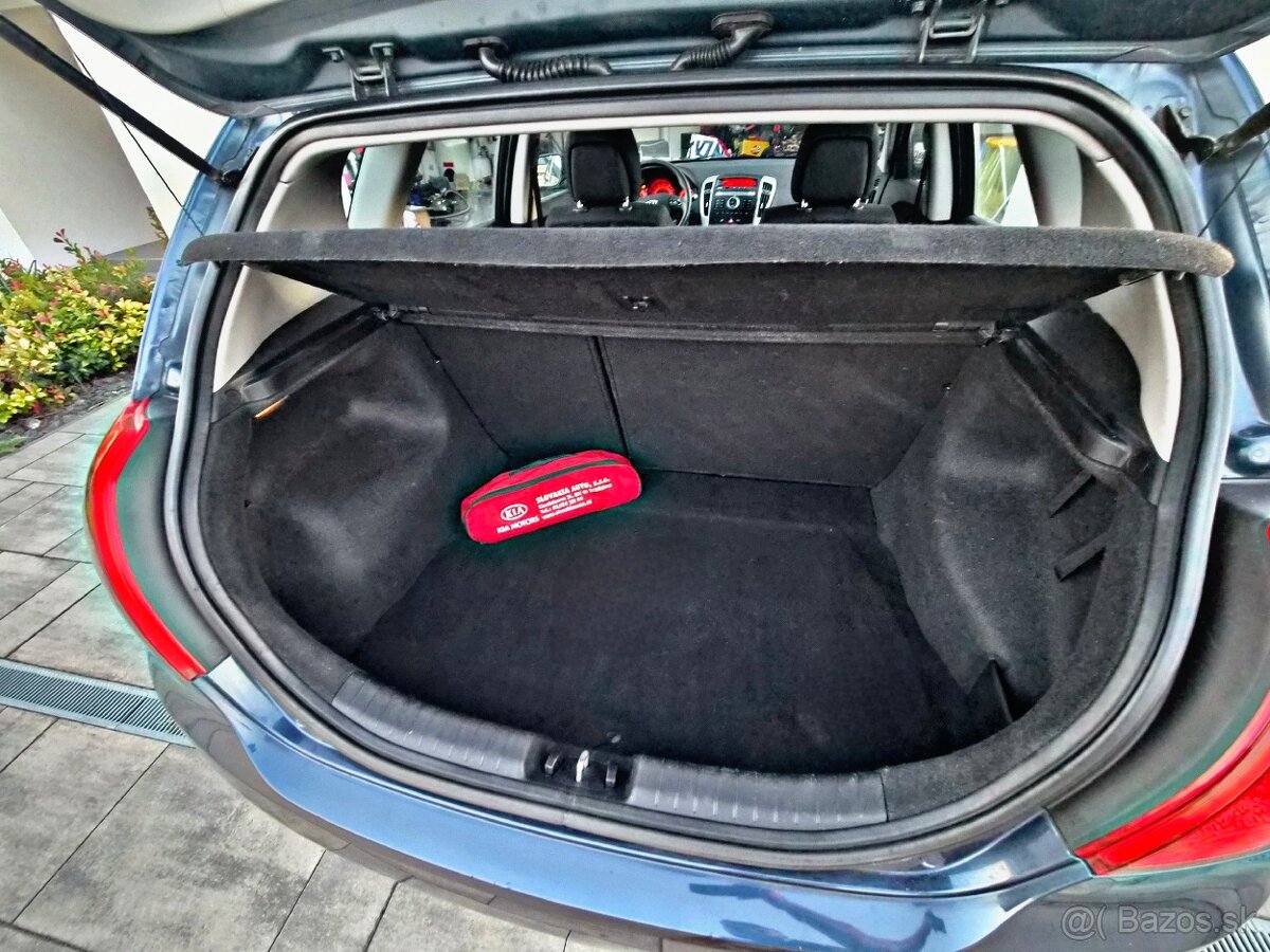 Kia Ceed 1.4 Benzín (2011) - 94 tis. km - 13