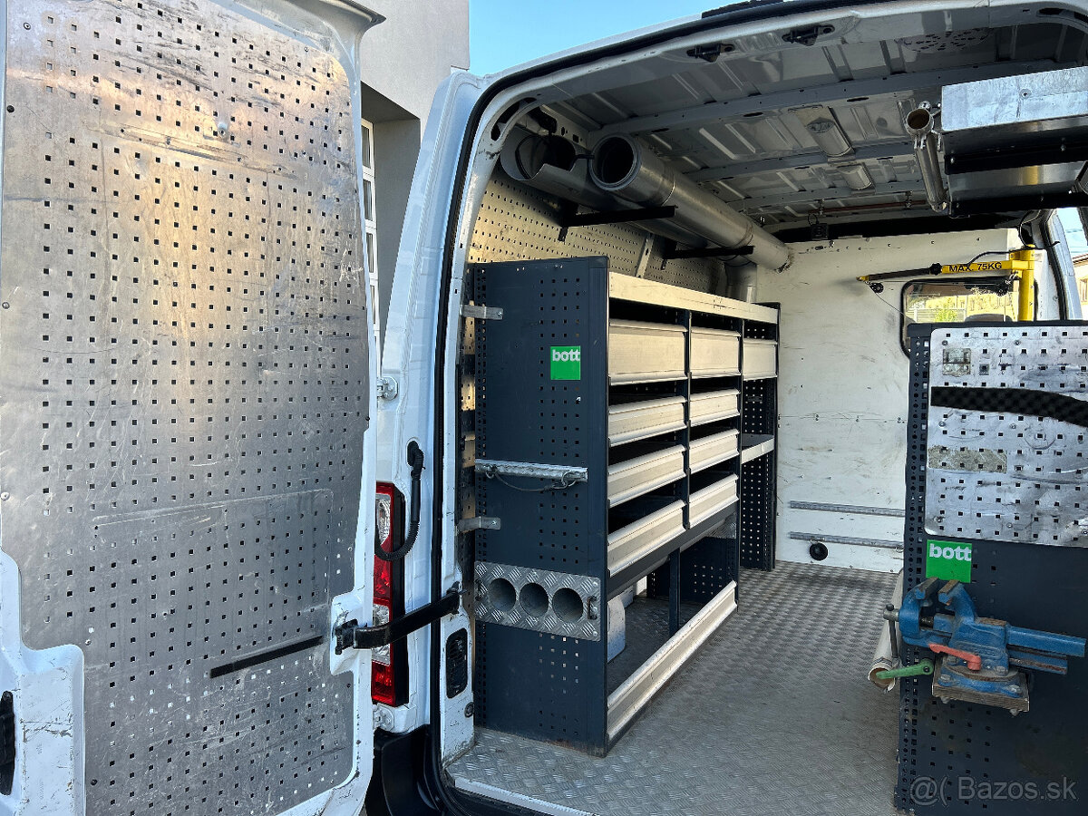 Renault Master 2.3 Dci L2H2, regálový systém BOTT, DPH - 13
