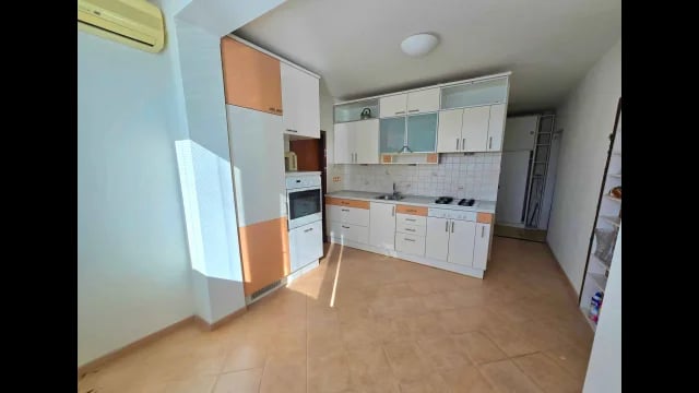 Veľký slnečný 3i byt, možné prerobiť aj na 4i - 13