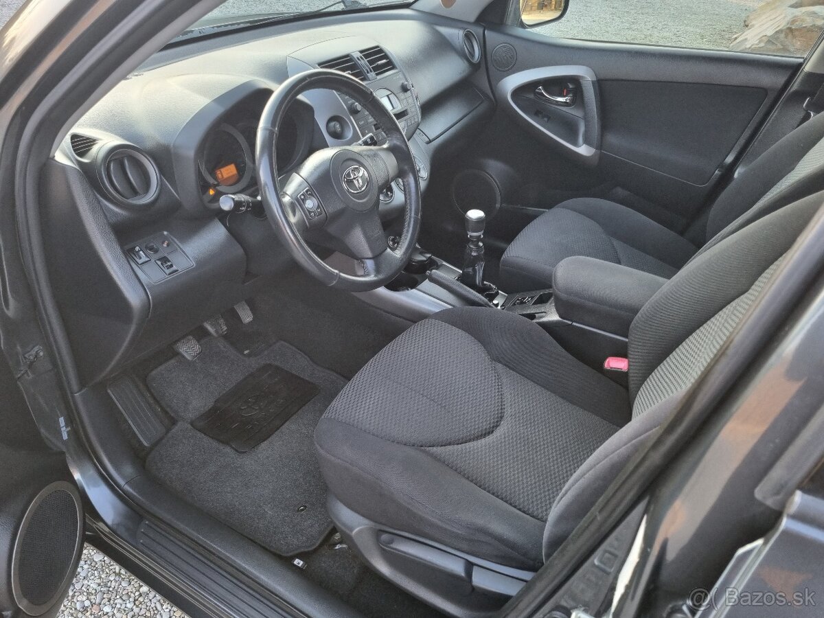 TOYOTA RAV 4 2,2D4D 4x4 - 13