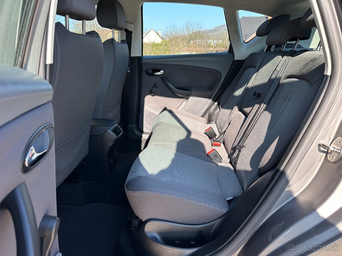 Seat Altea 1.6i Reference r.v 2008 - 13