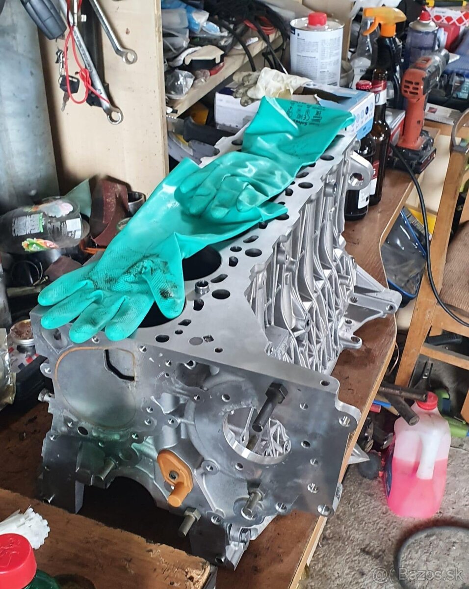 BMW e93 330d, MANUÁL, kabriolet, M57, 170kw - 13