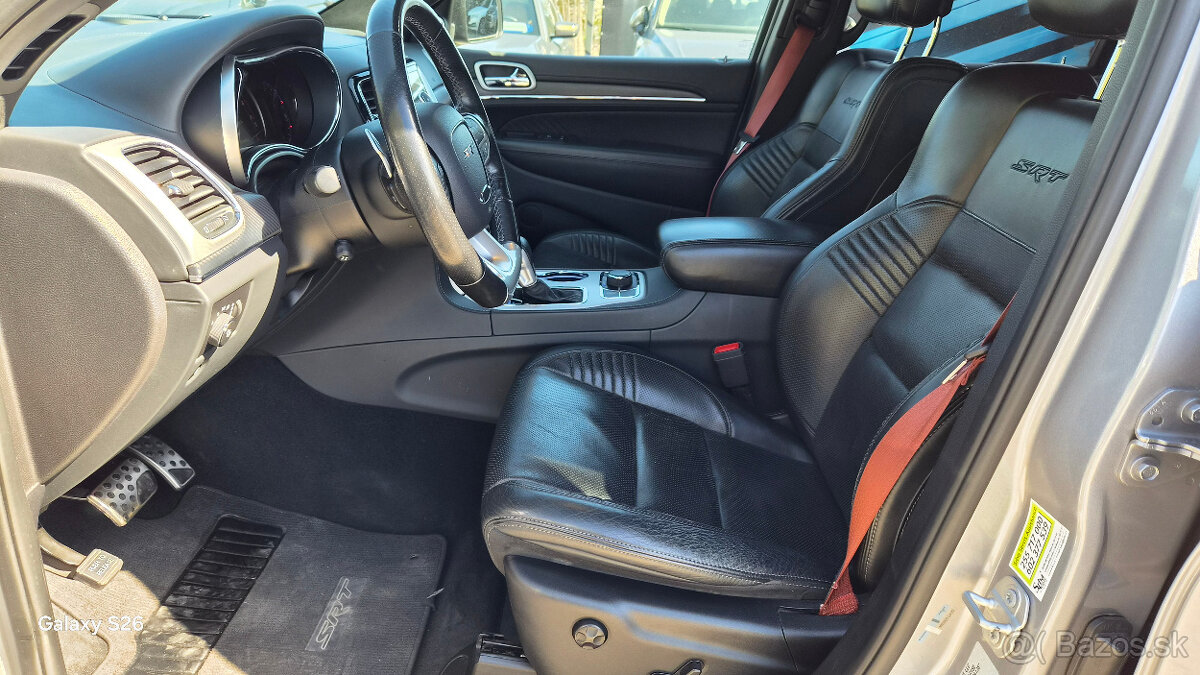 Jeep Grand Cherokee SRT 6.4 HEMI - 13