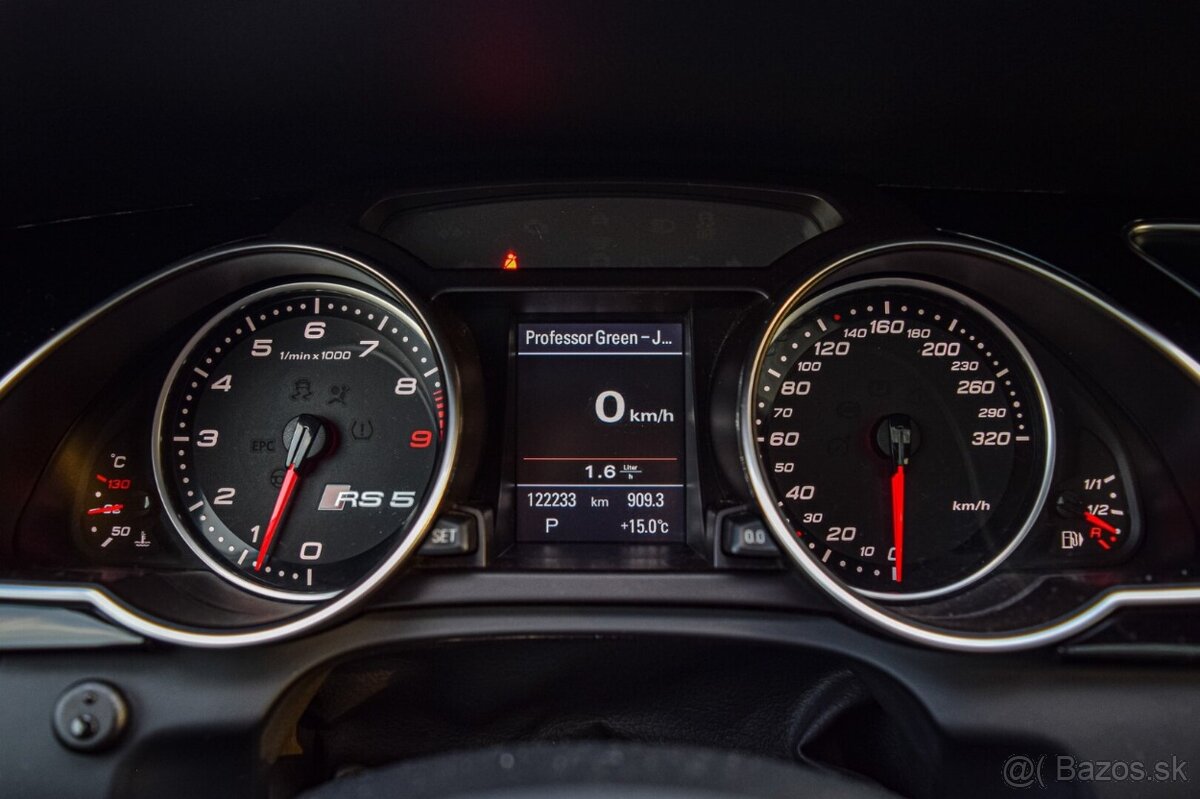 Audi RS5 V8 quattro - 13