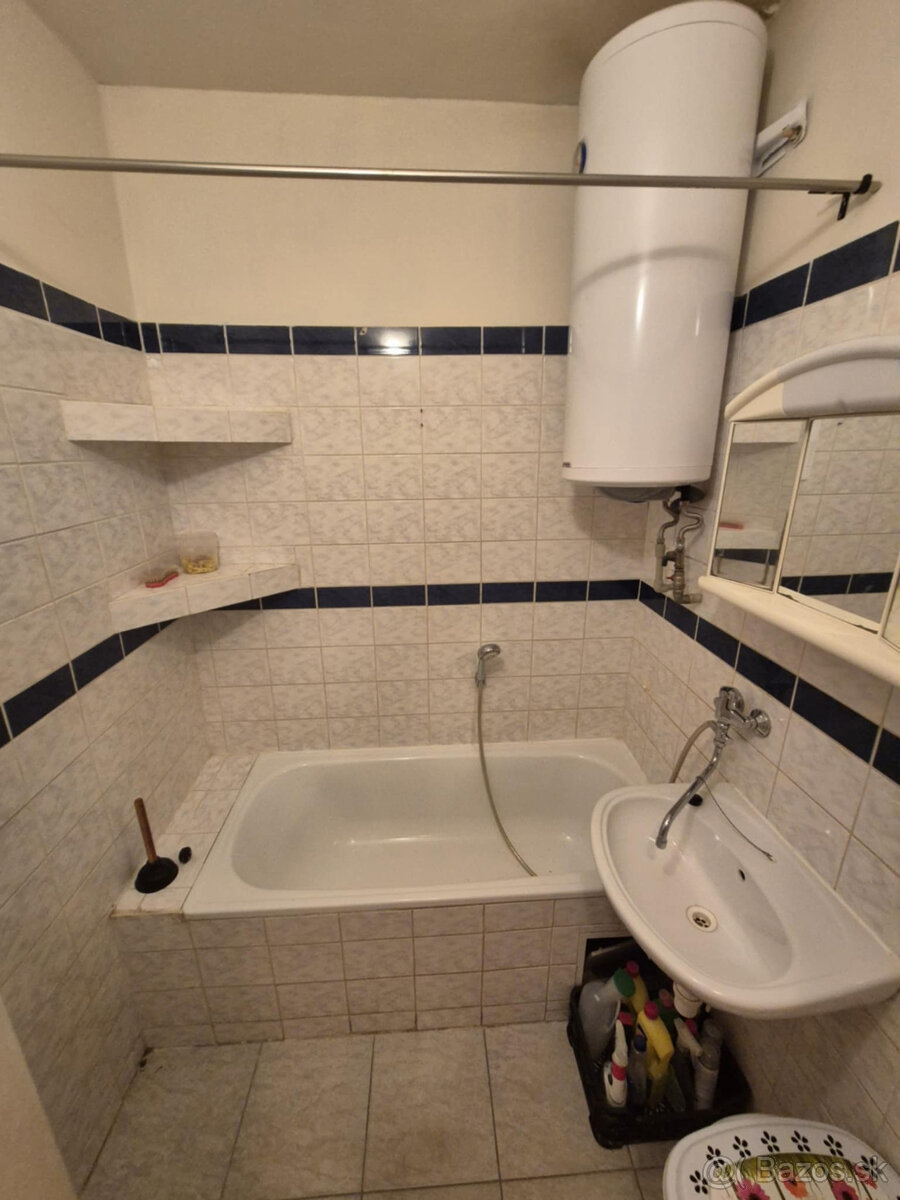 EXKLUZÍVNE IBA U NÁS Na predaj tehlový 3 izbový byt 70 - 13