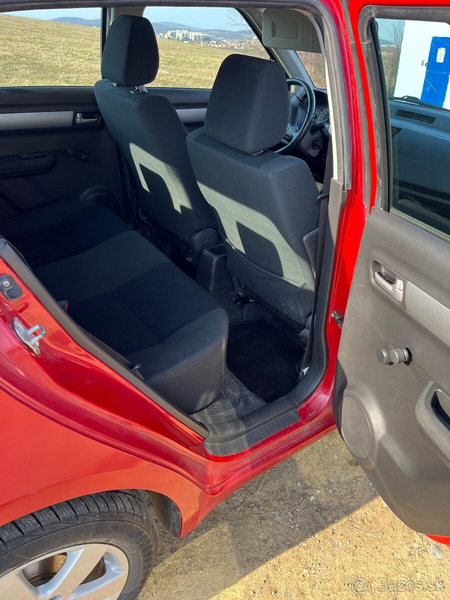 Predám Suzuki Swift 1.3 benzín r.v 2007 - 13