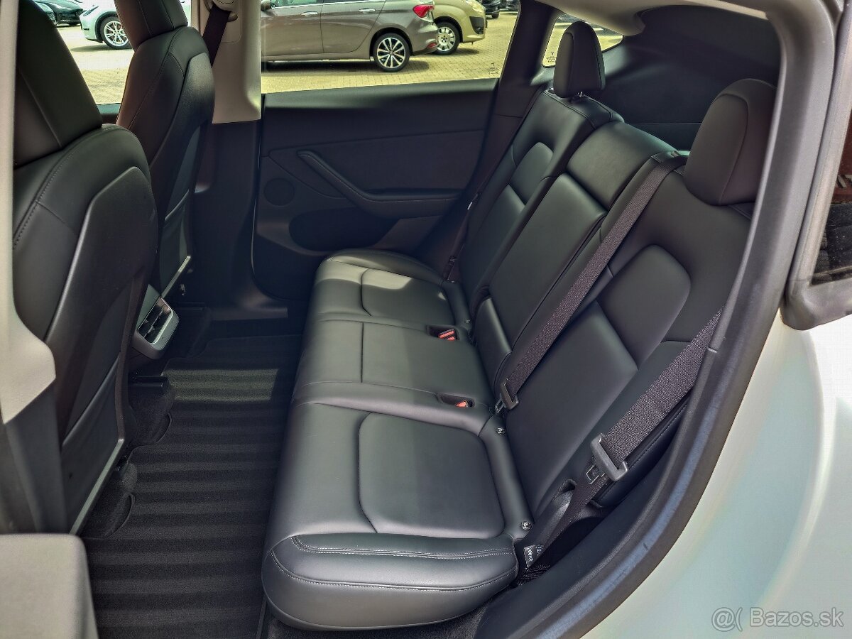 Tesla Model Y 2022 Long Range 378 kW (Odpočet DPH) - 13