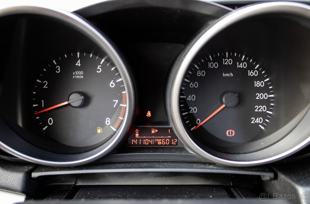 Mazda 3 1.6, 77kW (2010) - 13