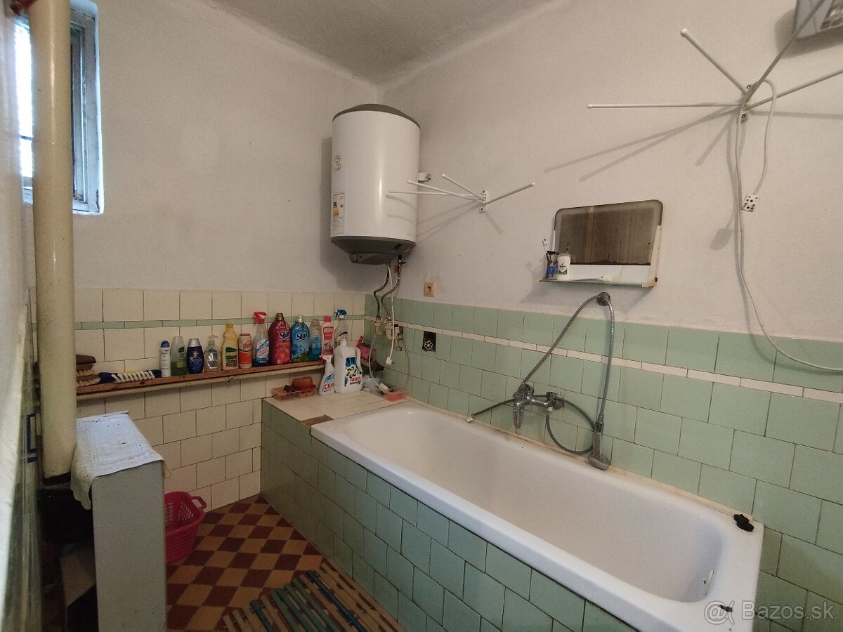 Predáme 4 izbový RD v obci Petrova Ves - 13