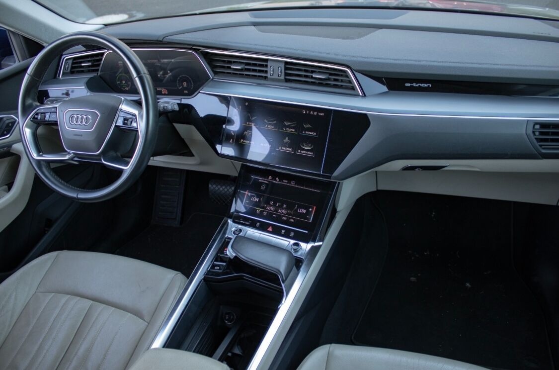 Audi e-tron 50 Quattro Advanced / - 13
