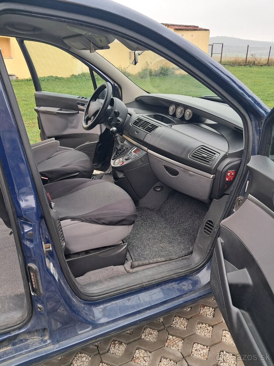 Peugeot 807 7 miestny 2.2L 94kw - 13